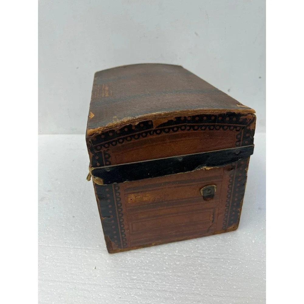 Wood Dollhouse Steamer Trunk Miniature Antique Storage Box Chest SALESMAN SAMPLE
